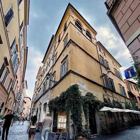 The Eclectic Of Collector - Navona Square Apartament