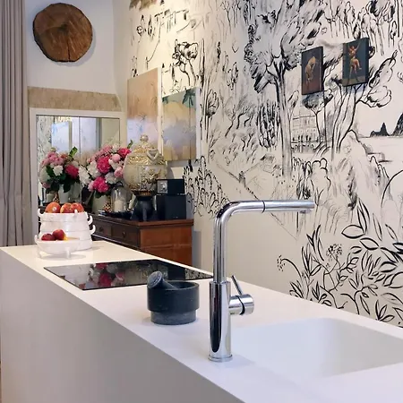 The Eclectic Of Collector - Navona Square