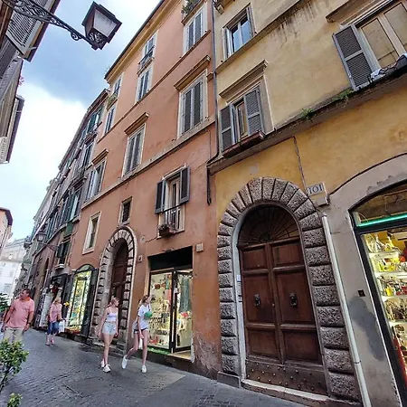 The Eclectic Of Collector - Navona Square Daire *