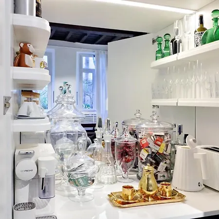 The Eclectic Of Collector - Navona Square Apartament